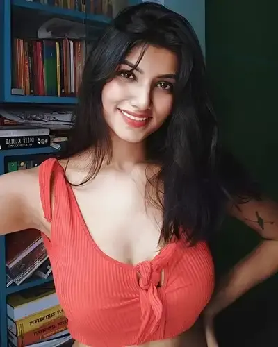 Escort Khirkiya